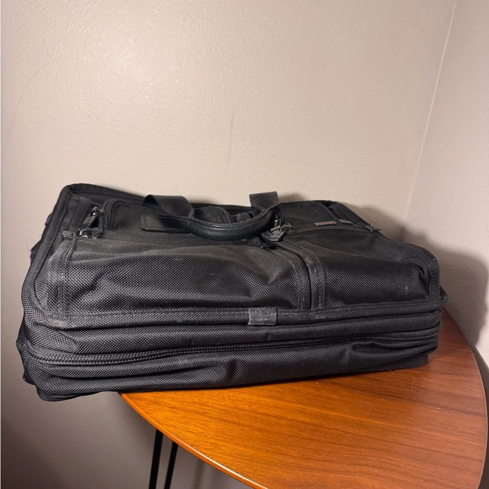 Tumi pass expandable